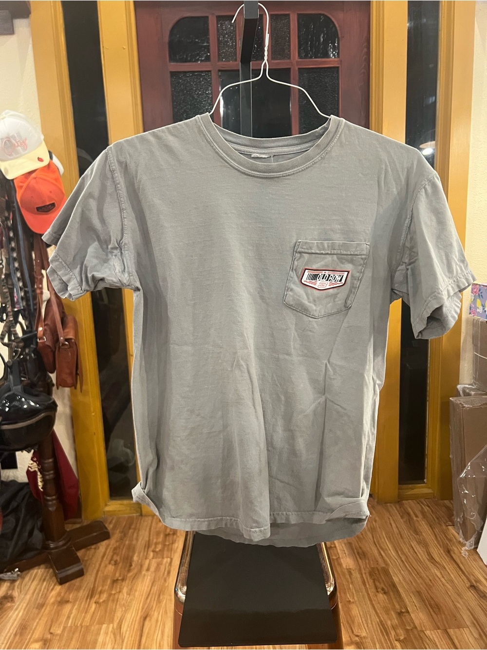 Men's Short-Sleeve Pocket Tee with Subtle Logo Patch - “LEGEND” Gray